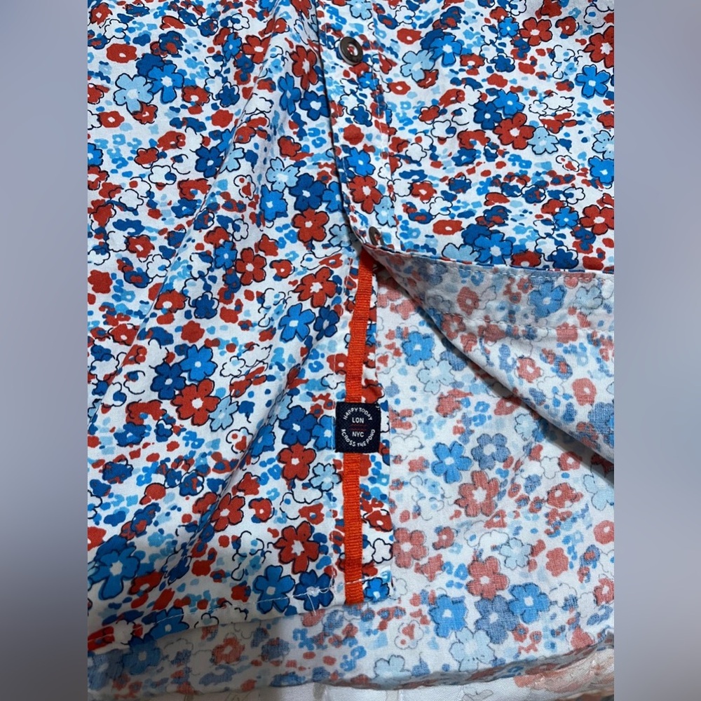 (10) Across the Pond Blue and red floral short sleeve button up shirt - Picture 12 of 16